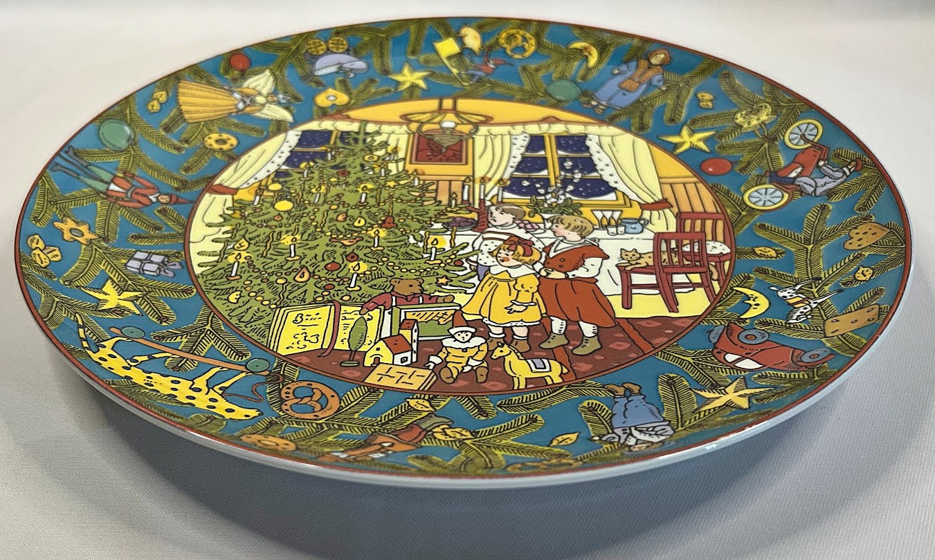 Vintage Villeroy and Boch Plate CHRISTMAS IN EUROPE Alpine Countries