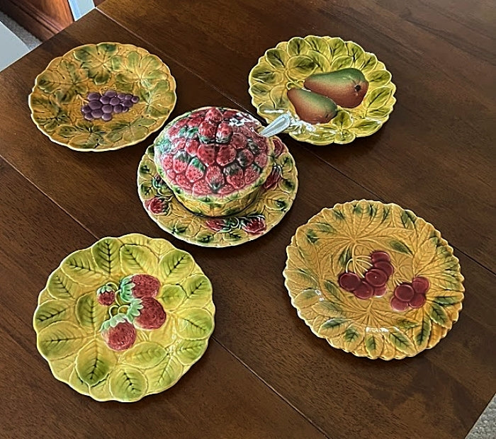 Vintage Sarreguemines Majolica Fruit Plates Set of Four 1920-1950