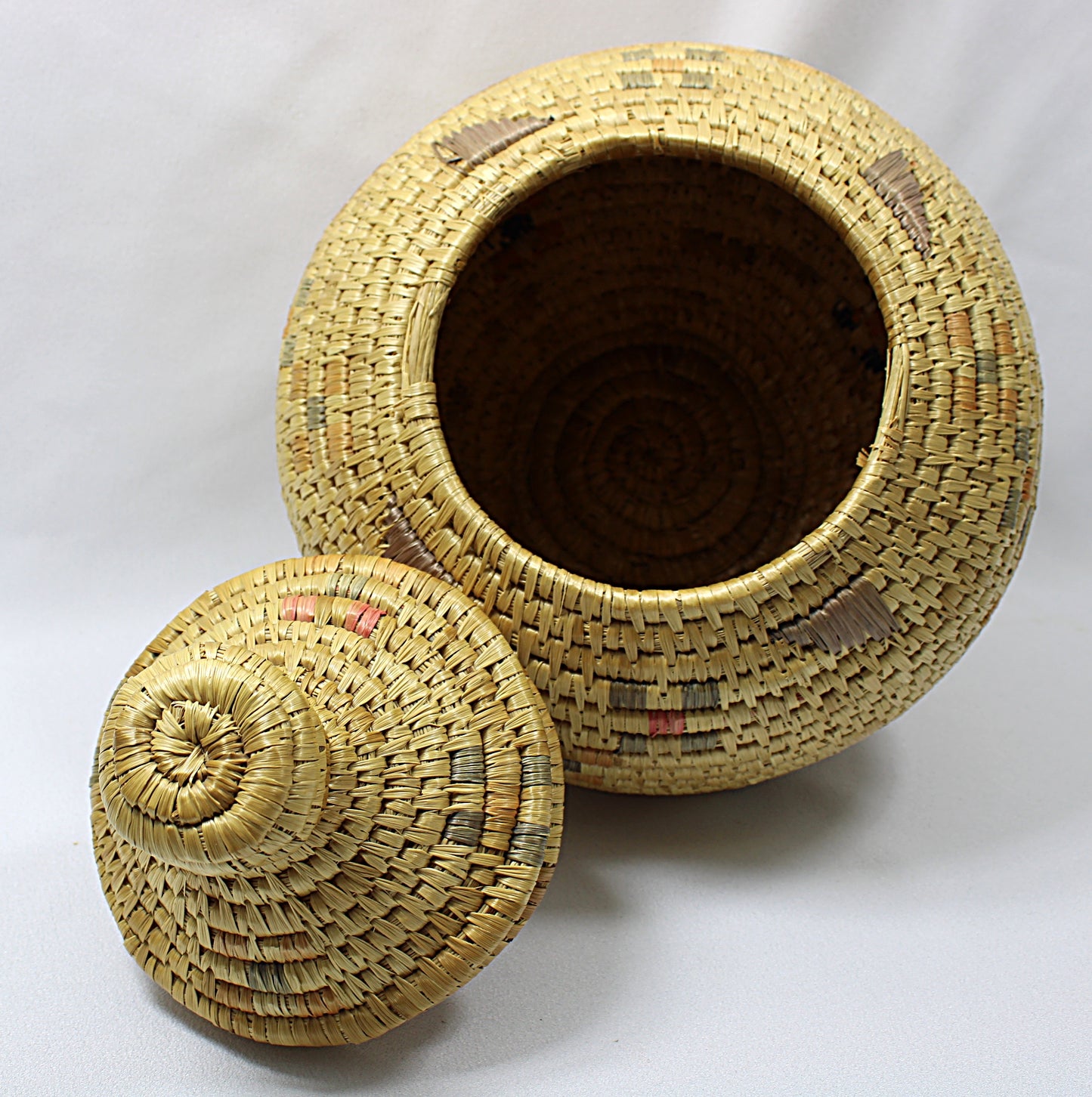 Vintage Native ALASKA YUP'IK Basket Hand Coiled by Agnes Tommy